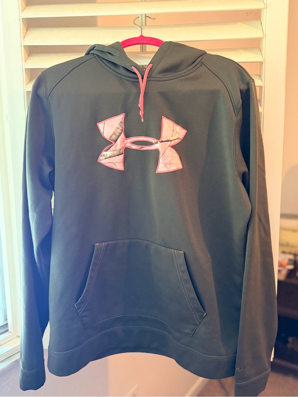 Super Cute Women’s Under Armour Hoodie - Olive/Dark Green w/ Pink Logo Size XL